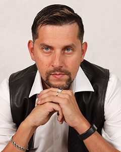 Роман Ерин